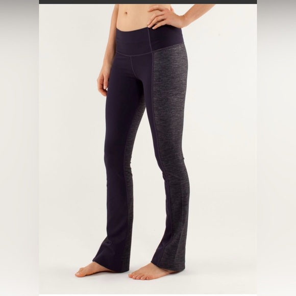 Lululemon Barre Pulse Pant 10T
Black Swan / Reversible Slub Denim Black Swan - Picture 1 of 12